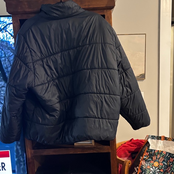 Universal Thread Water Resistant Jacket - Picture 6 of 6